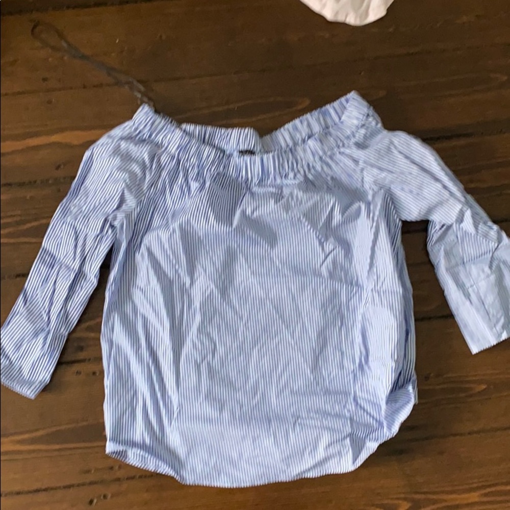 NWTNavy and white vertical stripe off the shoulder